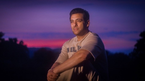Salman Khan a apărut în public cu un ceas în valoare de 3 milioane de dolari! Iubitul Iuliei Vântur a rupt gura târgului