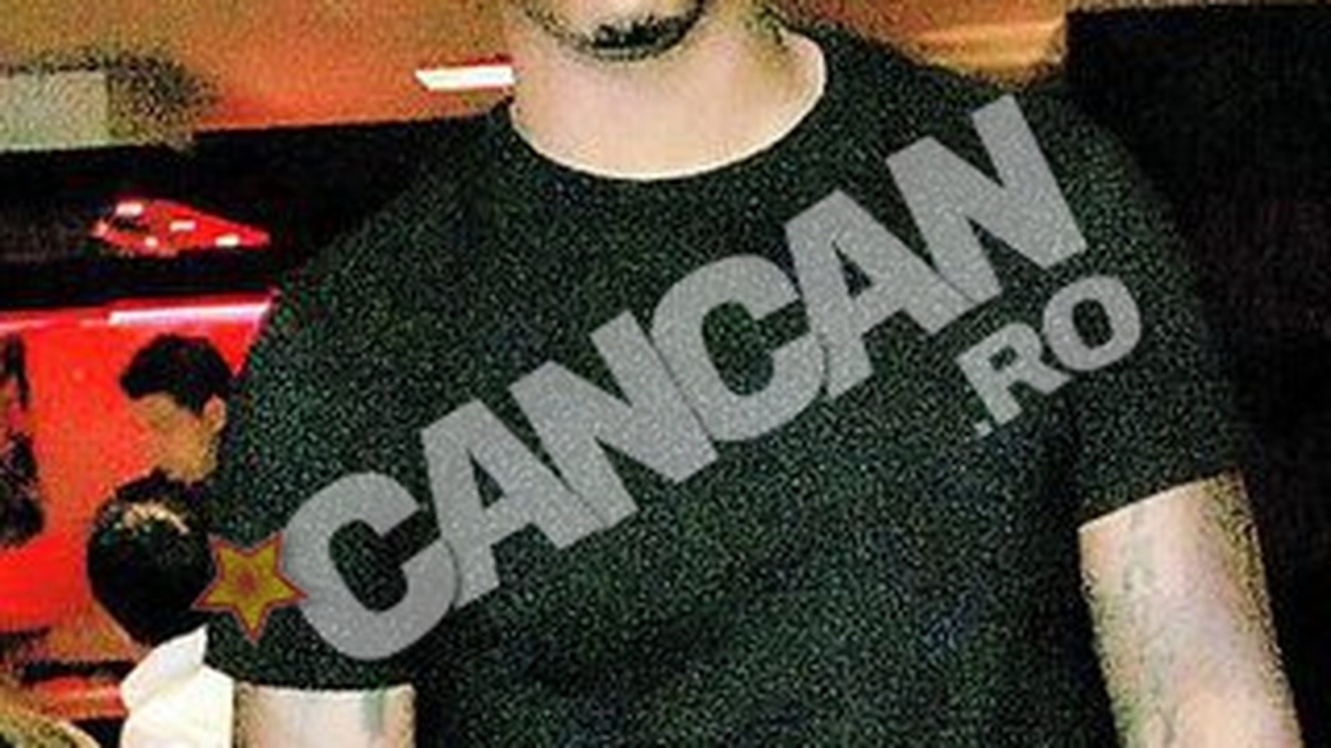 Vedeta americana si-a trimis lista cu pretentii inainte de a ajunge, ieri, la Bucuresti. Vodca, sampanie si mult pui pentru Jeremih