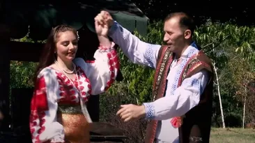 Cum a fost umilită Vulpița, în ultima melodie lansată. Videoclipul piesei a stârnit hohote de râs