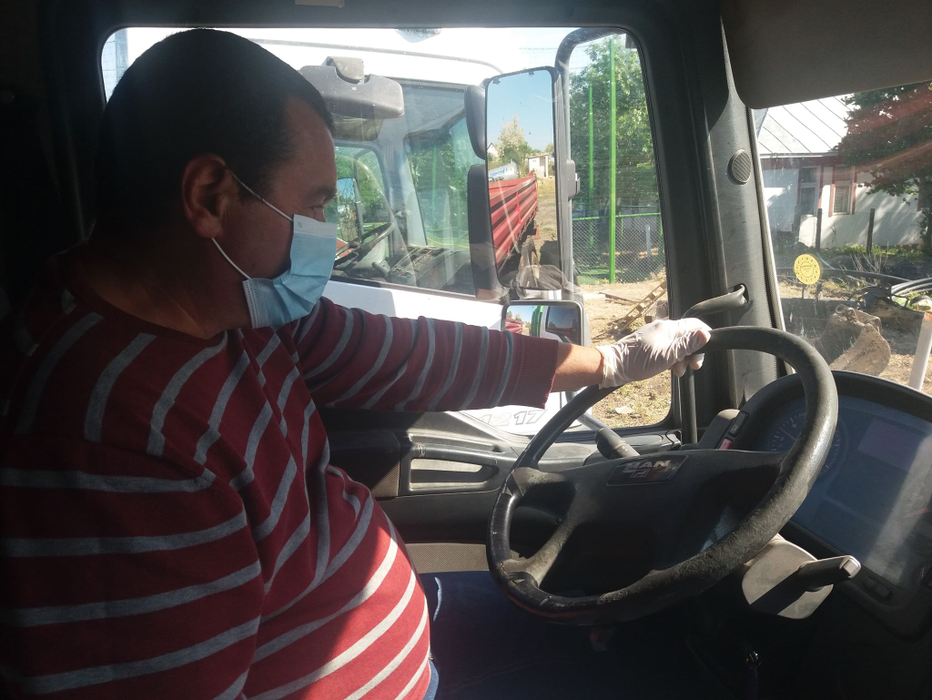 Viceprimarul din Deveselu conduce și mașina de gunoi