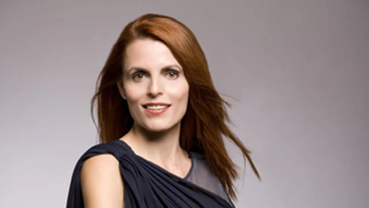 Valentina Ionescu vrea sa electrizeze folclorul romanesc: Muzica populara nu este pentru babaciuni