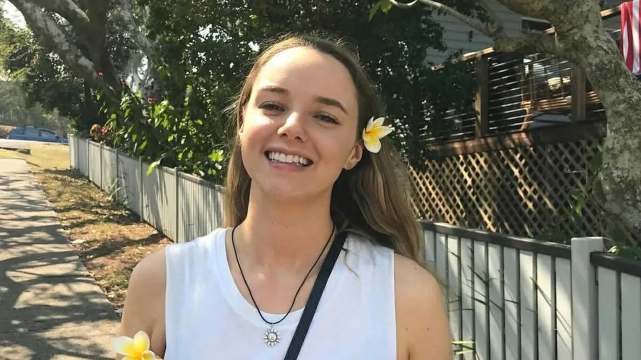 O influenceriță de doar 30 de ani a murit după ce a ales să nască acasă. Cum s-a produs tragedia: ”Nu s-a mai putut face nimic”