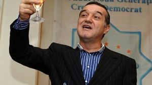 Becali a castigat procesul cu batrana care il pacalise cu 100.000 de dolari