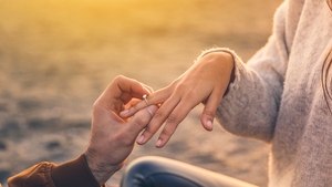 Fenomen ciudat într-un judeţ din România. Recensământul a arătat că sunt cu 4.000 mai multe neveste decât soți