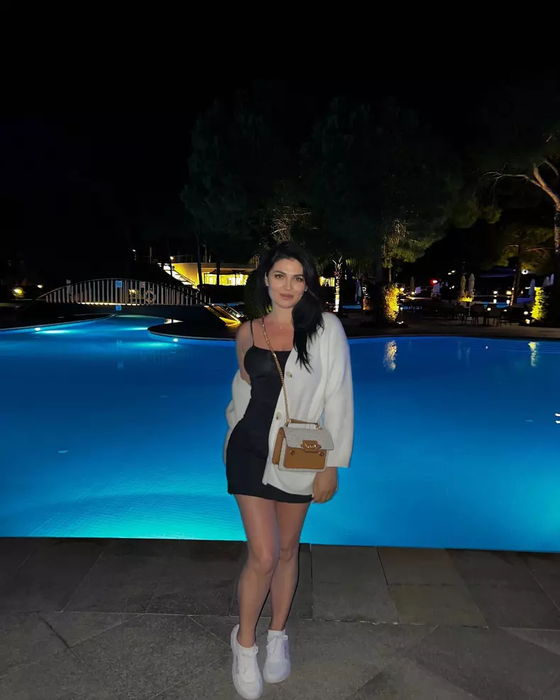 Poți să juri că sunt surori! Cum arată mama Andreei Bostănică? ”Mama Angela” e top