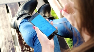 Dependența gravă pe care adolescenții din România o au. Ce boli le cauzează