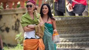 Daniela Crudu s-a dezbrăcat în plină stradă! Vica Blochina a filmat scenele, iar imaginile cu vedeta în lenjerie intimă fac senzație pe Internet