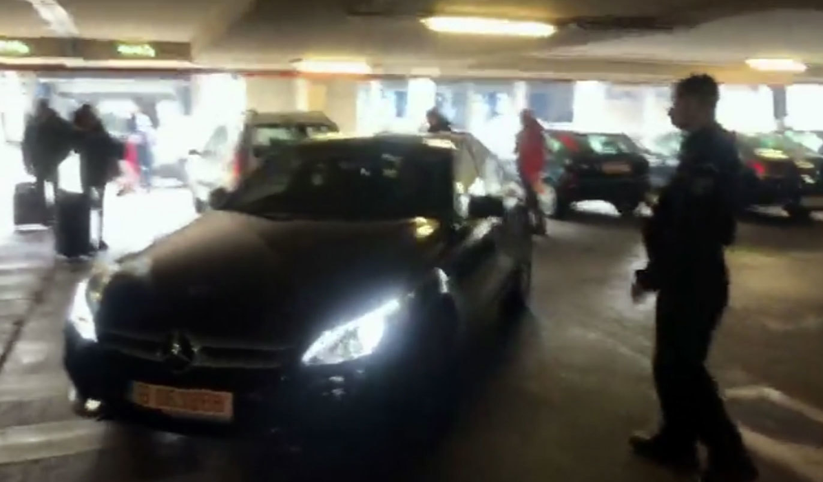 Simona Halep, luată de la aeroport cu o limuzină de zeci de mii de euro