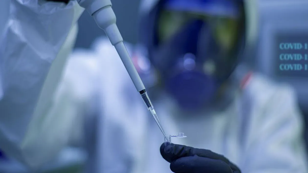 Autoritățile britanice sunt în alertă! A fost depistată o nouă tulpină de COVID-19 în Anglia