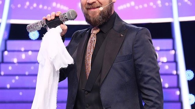 Cosmin Seleși va fi prezent în cadrul emisiunii lui Nea Mărin, de la Antena 1. Actorul va apărea și la revelionul de pe PROTV