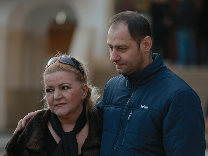 Maria Cârneci a venit la priveghi şi a izbucnit în lacrimi.