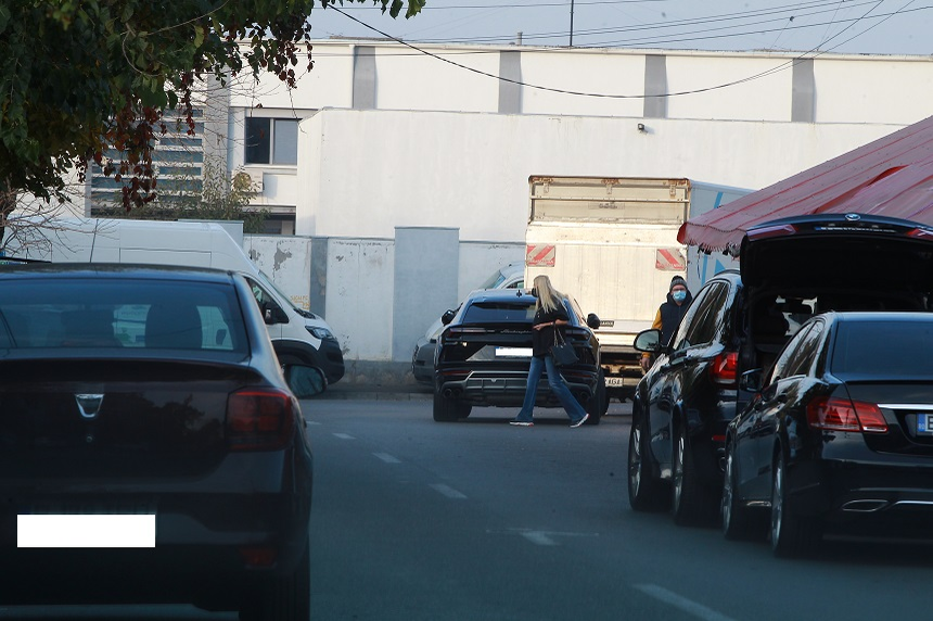 Maya Marcu, o apariție greu de neglijat în Piața Băneasa