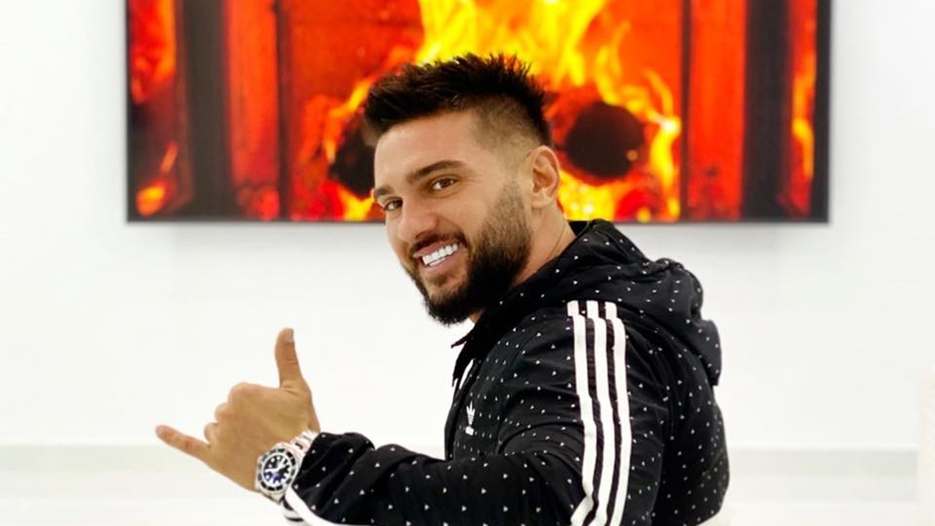 Dorian Popa a pățit-o în timpul unui concert! A pierdut 10.000 de lei din cauza unui fan