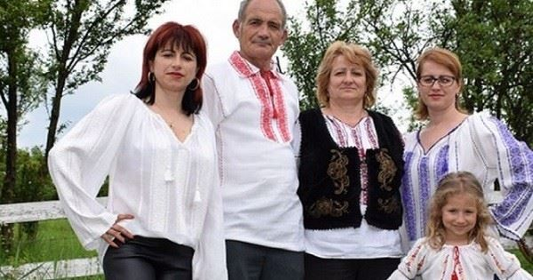 Borangicul obținut de familia Niculescu se transformă în adevărate opere de artă