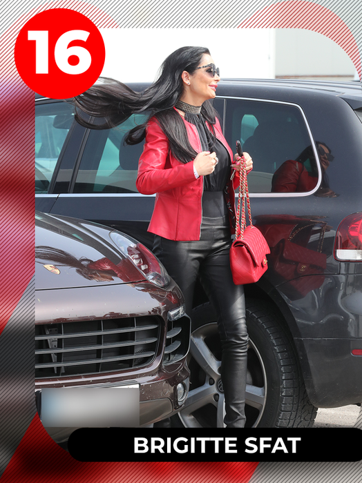 TOP 30 sexy-rockerițe din showbiz care au eclipsat asistența cu pantalonașii și fustițele din piele. Andreea Bălan și Bianca Drăgușanu, în ipostaze de neuitat