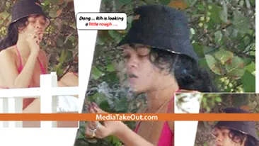 Rihanna, la un joint mic pe terasa