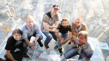 Sansa ca asa ceva sa fie filmat era una la un milion! Un cantaret a cazut in prapastie in timp ce urina la marginea drumului