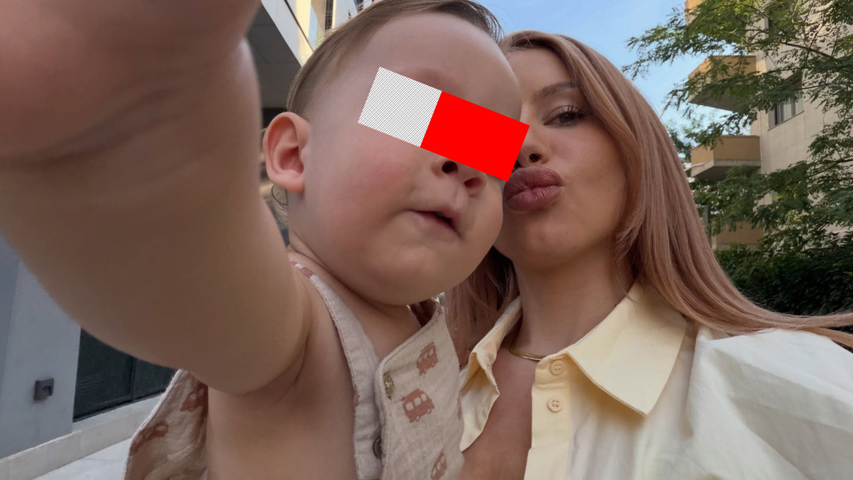 Carmen și băițelul ei