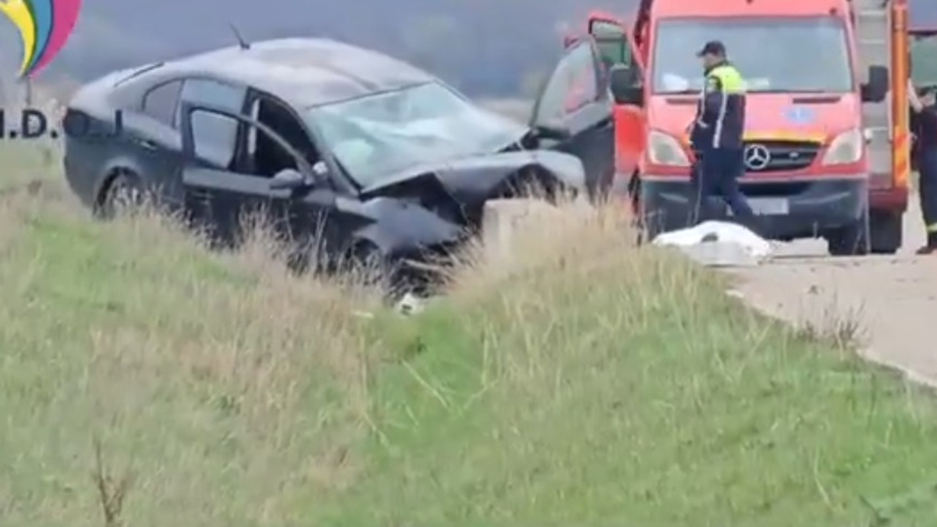Accident la Ivănești: Un bărbat a murit și o tânără de 18 ani a fost transportată la spital