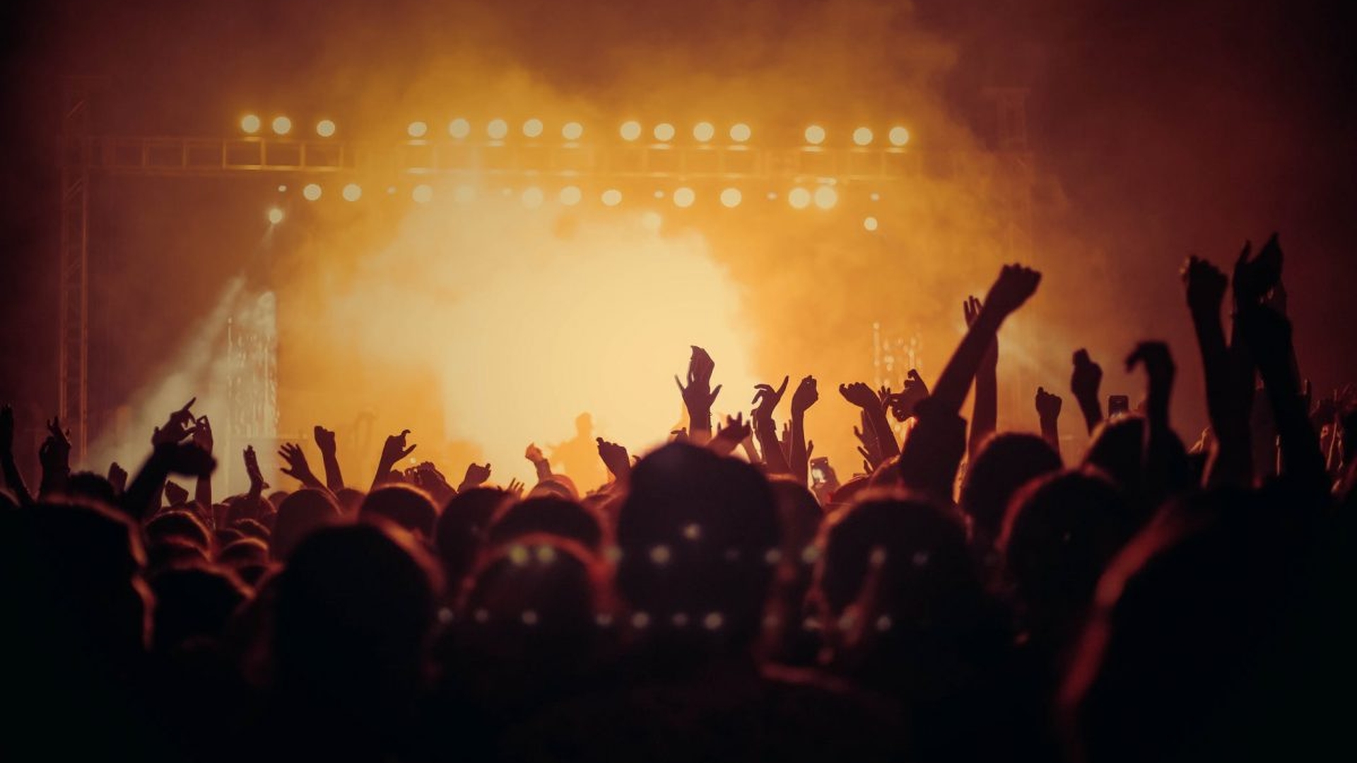 Festivalul Forever Hit, programat pe 18 septembrie pe Arena Națională, a fost amânat pentru 2022. Anunțul oficial al organizatorilor