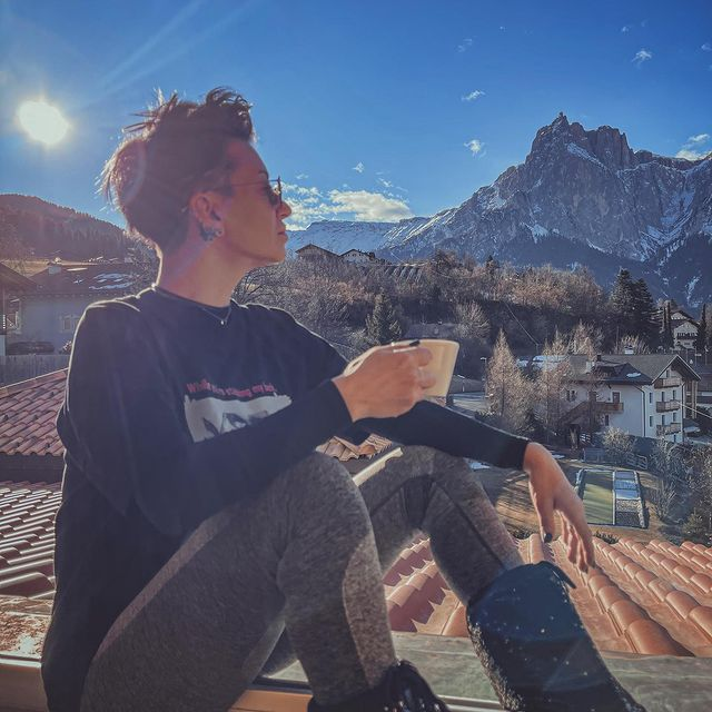 Giulia Angelescu: “Nu o să uit niciodată când…” Când lumina reflectorului pălește, nostalgia o lovește!