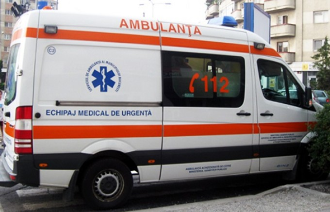 O adolescentă de 15 ani s-a spânzurat deoarece tatăl ei i-a luat telefonul mobil