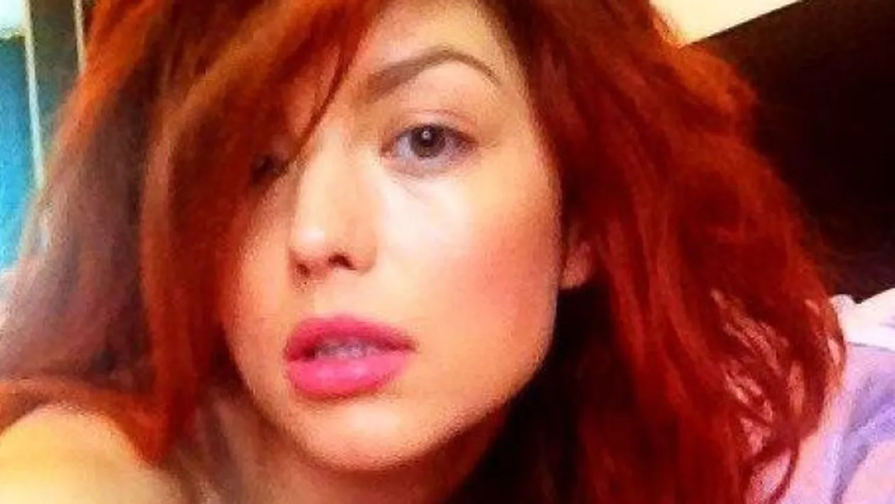 Elena Gheorghe, o mămică mult prea PROVOCATOARE! Vezi ce ţinută de senzaţie a purtat