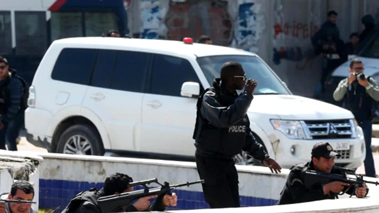 ULTIMA ORA! Atac armat la doua HOTELURI din Tunisia. 19 persoane, ucise!