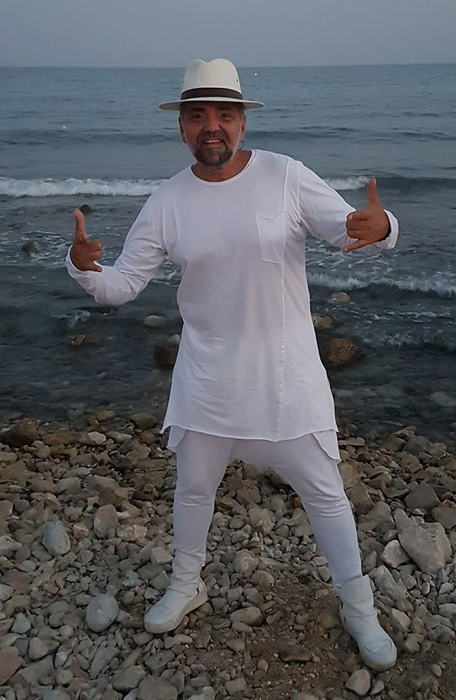După ce a fost părăsit de soţie, copiii l-au ajutat să se vindece de cancer! Daniel Iordăchioaie, declaraţii emoţionante:”Sunt un tată mândru…”