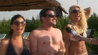 Fizz si-a deschis piscina de fite! Vezi cum arata si cum era sa se inchida inca de la inceput din cauza unei batai generale!