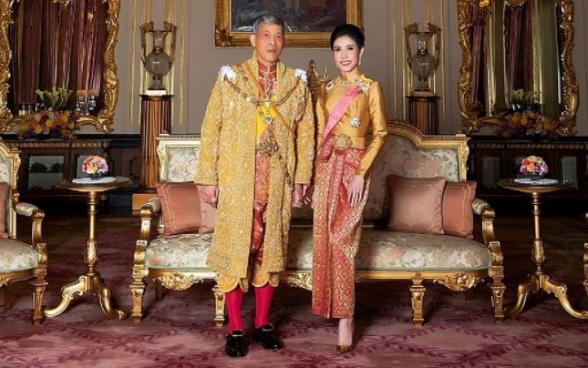 GALERIE FOTO. Imagini cu concubina oficială a regelui al Thailandei, Rama al X-lea