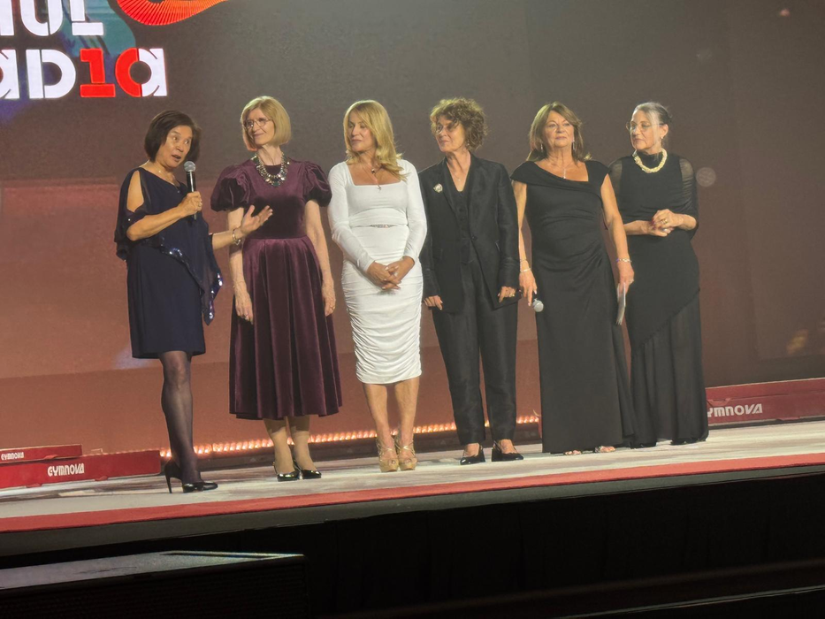 Nadia Comăneci, apariție spectaculoasă la gala împlinirii a 50 de ani de la prima notă de 10 la Jocurile Olimpice