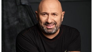 Au sărit cu jigniri pe Cătălin Scărlătescu pentru acest gest: „S-a umplut de țărani cocliți!”. Juratul „Chefi la cuțite” a ignorat mesajele