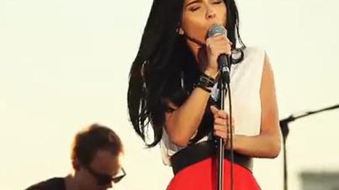 Inna a scos o piesa de la "naftalina" degeaba! Asculta aici melodia care a strans cele mai putine vizualizari pe Youtube!