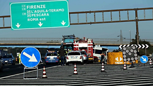 ULTIMA ORA! Tragedie in Italia! Sase romani au murit intr-un grav accident rutier