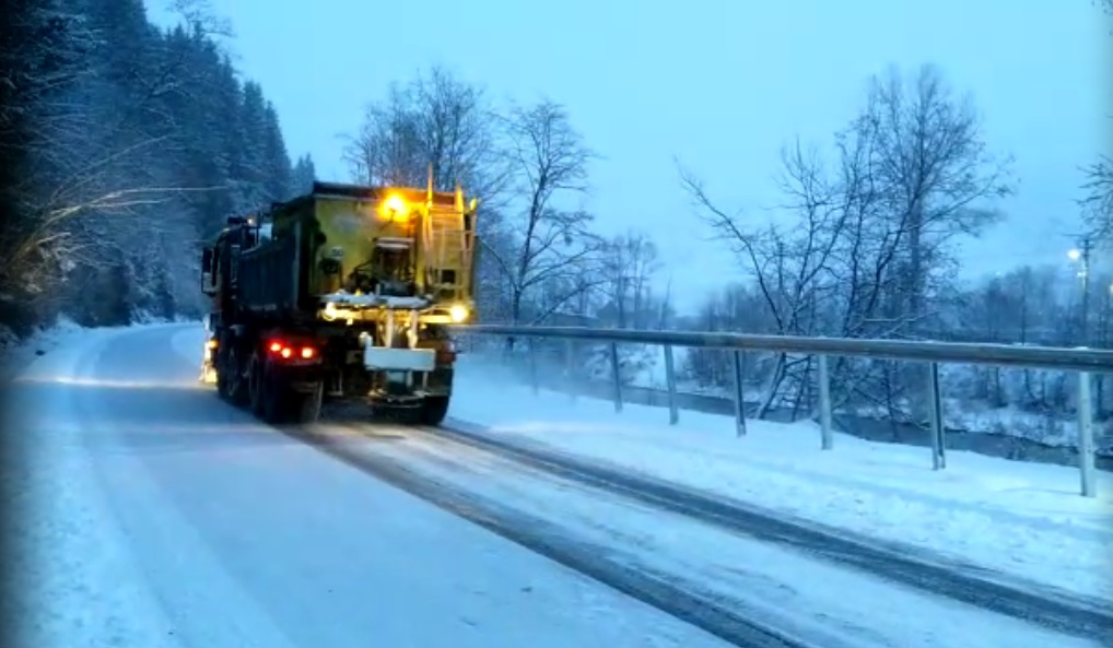A nins ca în poveşti în România, noaptea trecută! Zonele unde zăpada a făcut ravagii. FOTO