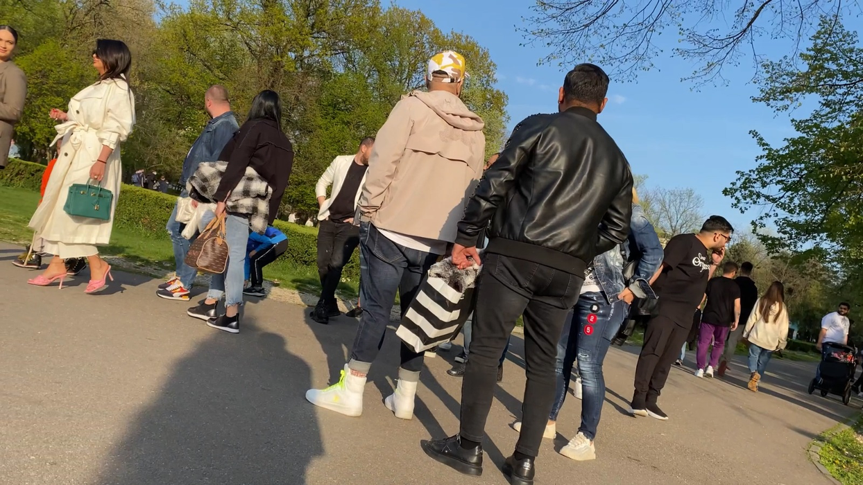 Alaiul lui Florin Salam, în Herăstrău, de Florii