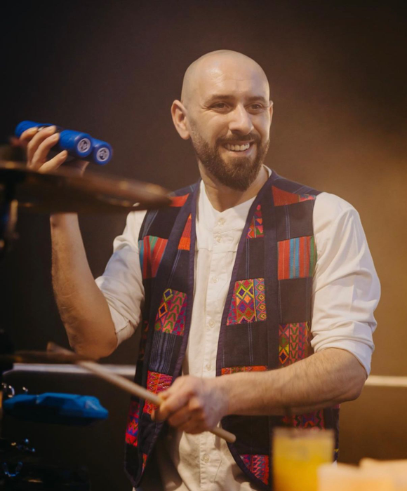 Buna Popa Claudiu, toboșarul vedetelor, este implicat într-un scandal fără margini-sursa- social media