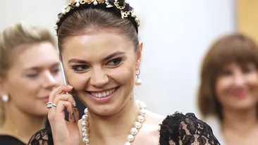 Ea ar putea să-l convingă pe Putin să oprească războiul. Doar de ea ascultă