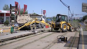 Ce se întâmplă pe un bulevard din Craiova doar la casele cu numere impare. Cei de la numerele pare sunt invidioși