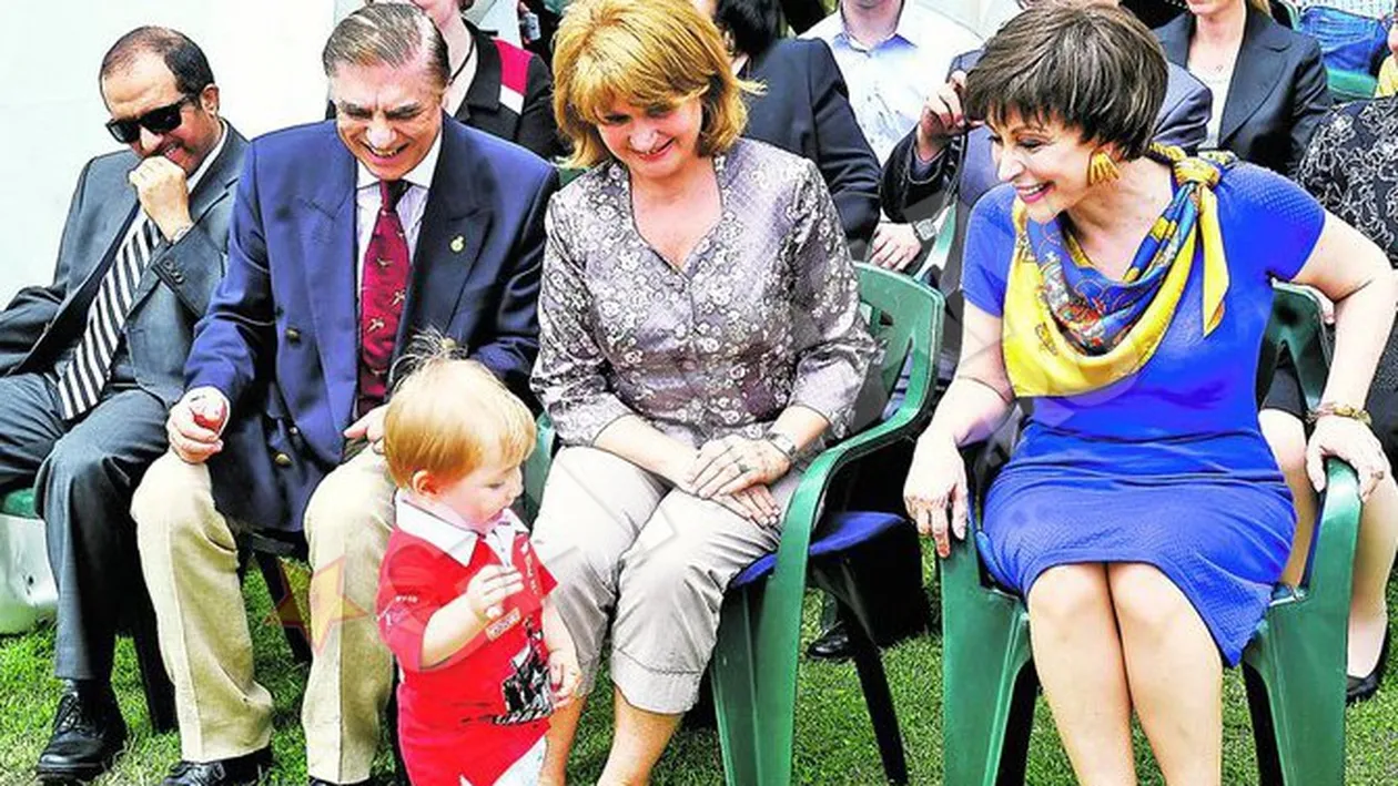 Felicia Filip si Narcis Ianau au cantat pentru Carol Ferdinand! Petrecere pentru micul print