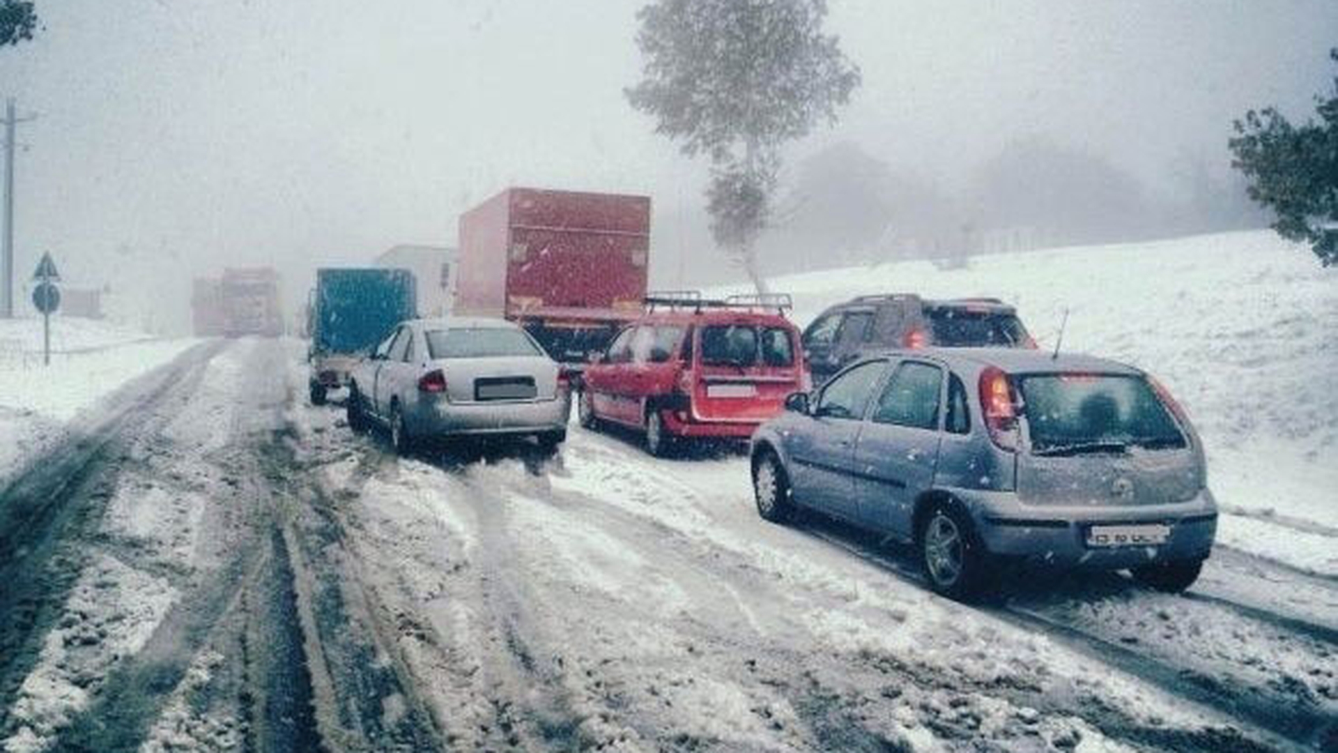 Alertă meteo! Ninge ca-n mijlocul iernii în luna aprilie! Cum va fi vremea săptămâna viitoare în România