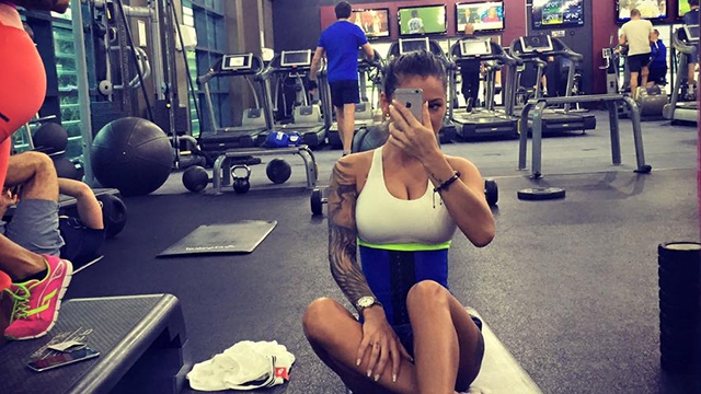 Roxana Vancea, goală în aşternuturi! Imaginea care a creat isterie în rândul fanilor!