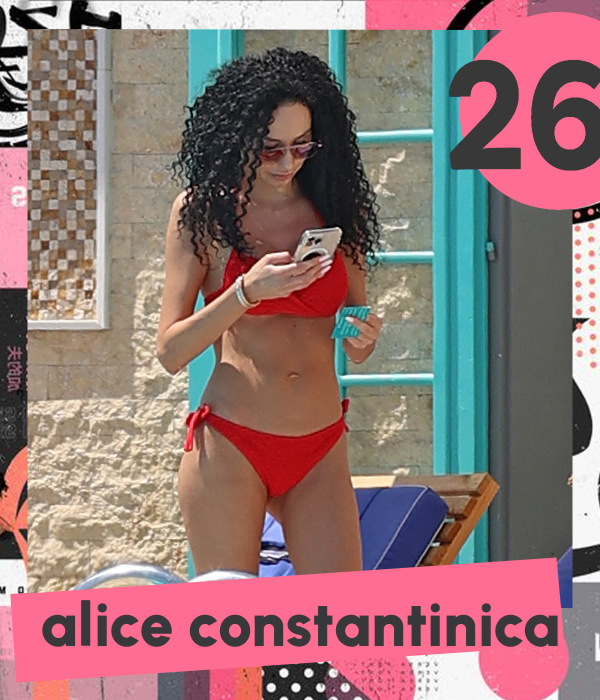 Intră în acţiune TOP 30 de vedete pe care le-am surprins în toată splendoarea! Antonia, Ramona Olaru şi Larisa Popa, show total în cele mai sexy costume de baie roşii ca ouăle de Paşte