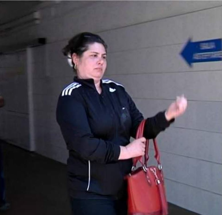 O femeie a stabilit recordul de alcoolemie la volan! S-a răsturnat în sensul giratoriu, apoi…
