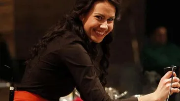 “Casnica” de la MasterChef, schimb acid de replici pe Facebook cu un fan, din cauza sucitorului pentru placinte!