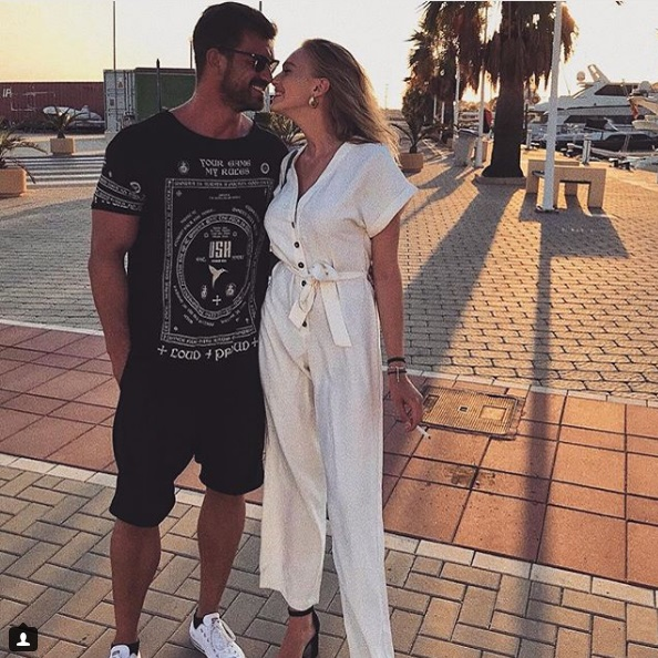 Bogdan Vlădău și Gina Chirilă fac nunta: “Urmează bebe”! Cum va arăta rochia de mireasă