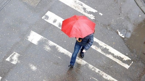 PROGNOZA METEO PE DOUĂ SĂPTĂMÂNI. Vreme instabilă cu schimbări majore de temperatură