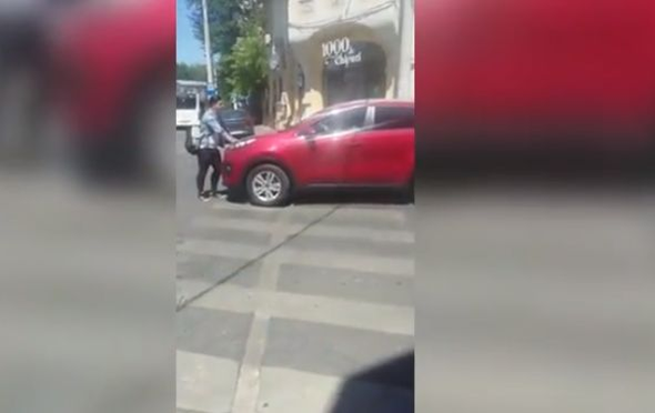 Un minor a fost  luat pe capotă de un şofer grăbit din Bucureşti pentru că traversa prea înce
