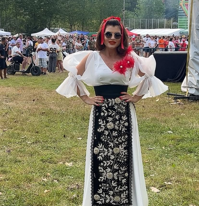 Claudia Ghițulescu are o slăbiciune pentru frații Tate. (sursă - instagram.com/claudiaghitulescu)